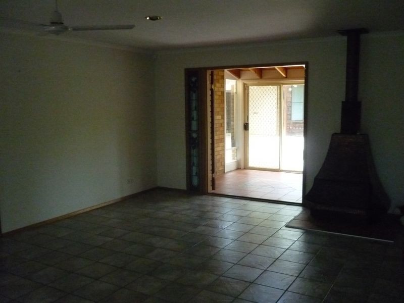 72 Platypus Road, Berkeley Vale NSW 2261