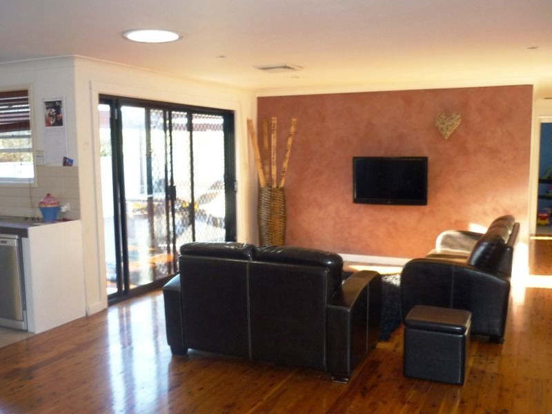 25 Roberston Road, Killarney Vale NSW 2261