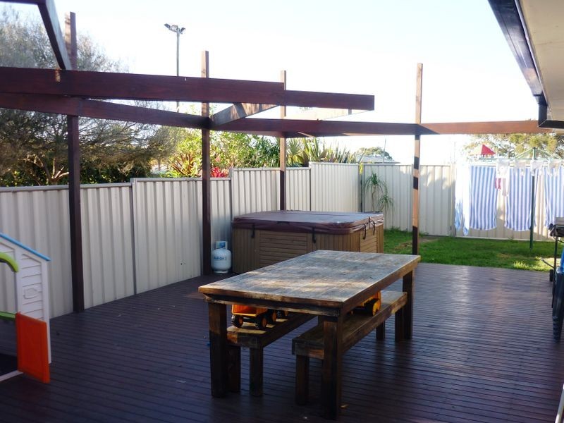 25 Roberston Road, Killarney Vale NSW 2261