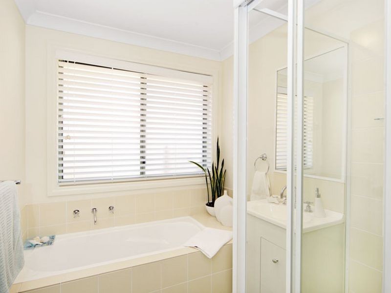 1/10 Kathleen Court, Berkeley Vale NSW 2261