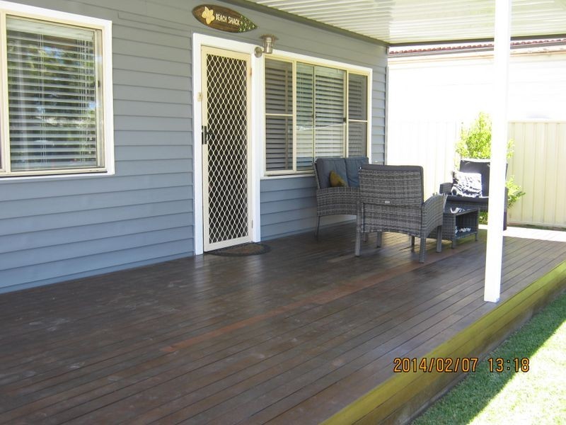 15 Armstrong  Avenue, Killarney Vale NSW 2261