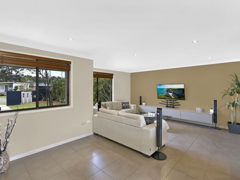13 Kathleen White Crescent, Killarney Vale NSW 2261