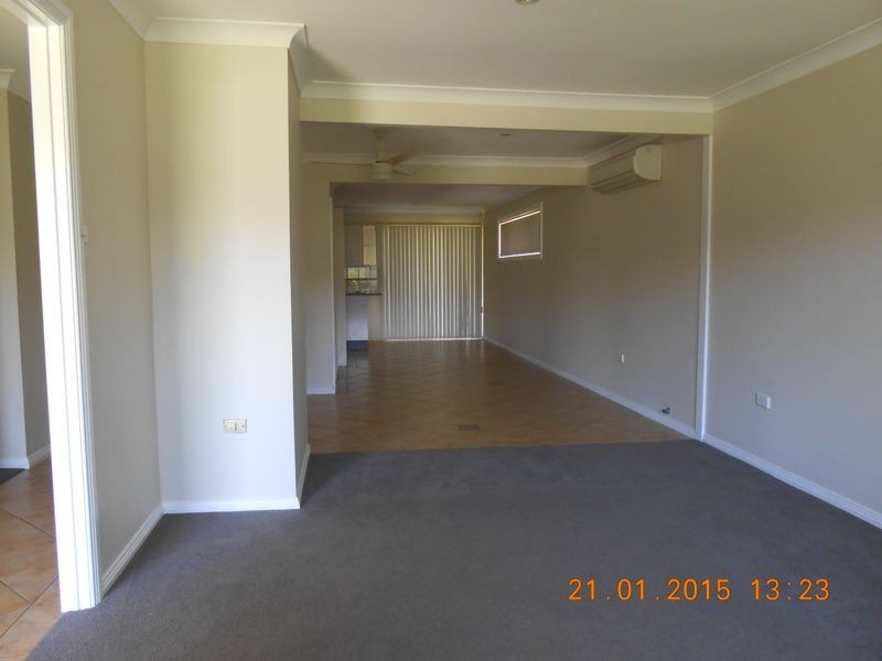 21 Kerry Crescent, Berkeley Vale NSW 2261