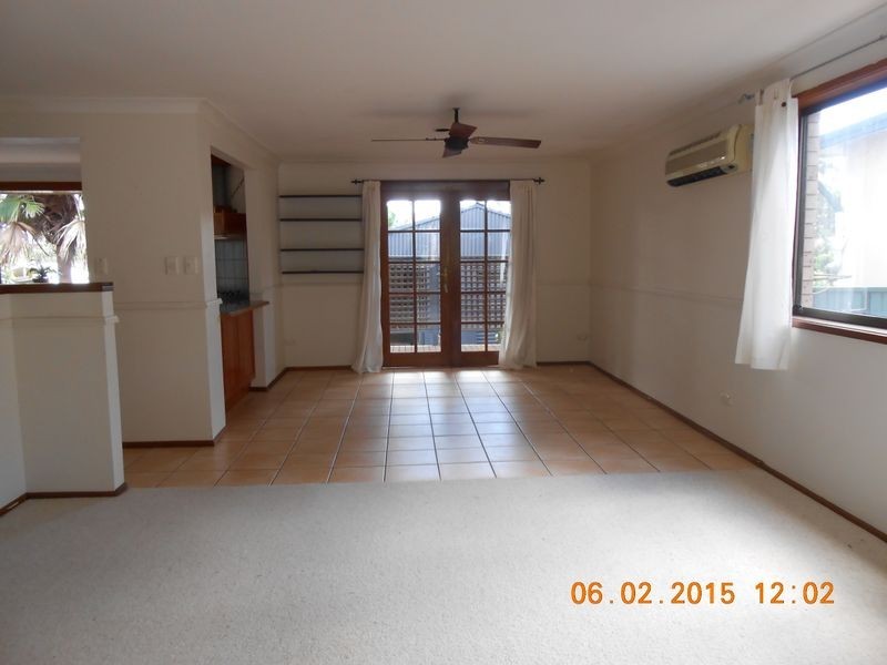 5 Roger Crescent, Berkeley Vale NSW 2261