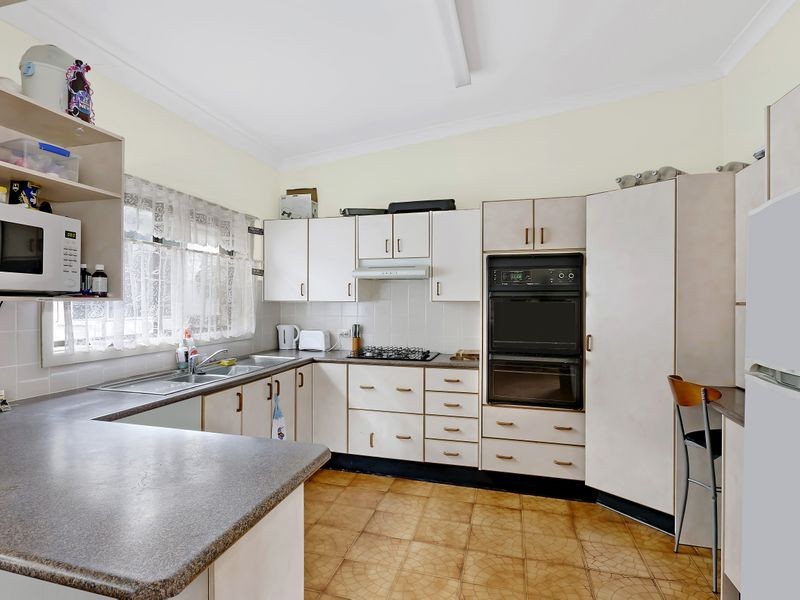 165 Lakedge Avenue, Berkeley Vale NSW 2261