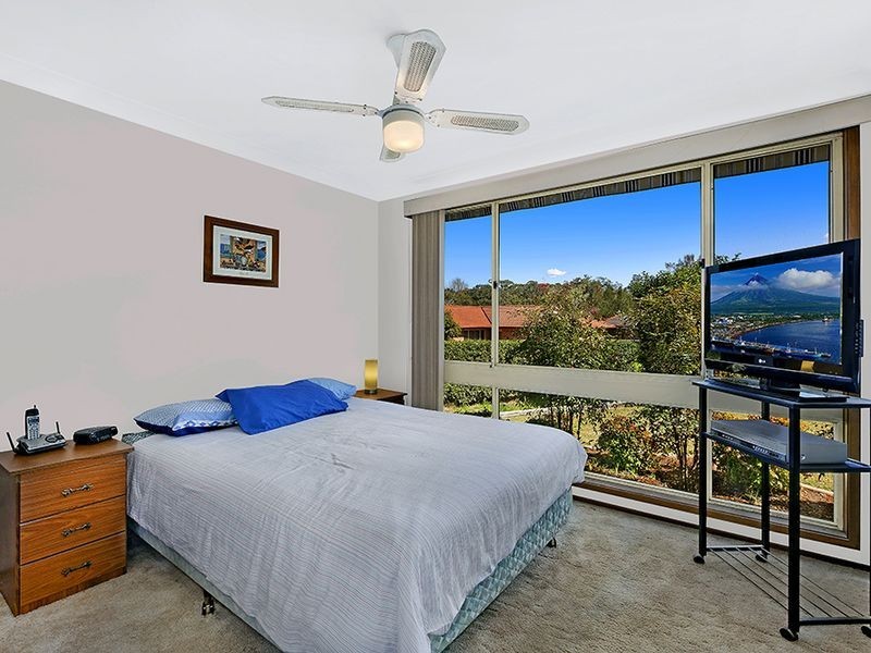 6 Vaughan Close, Killarney Vale NSW 2261