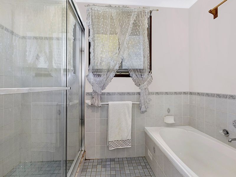 6 Vaughan Close, Killarney Vale NSW 2261
