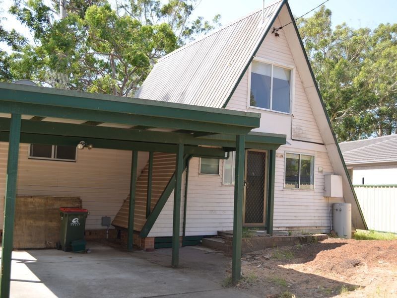 33 Brenda Ave, Tumbi Umbi NSW 2261