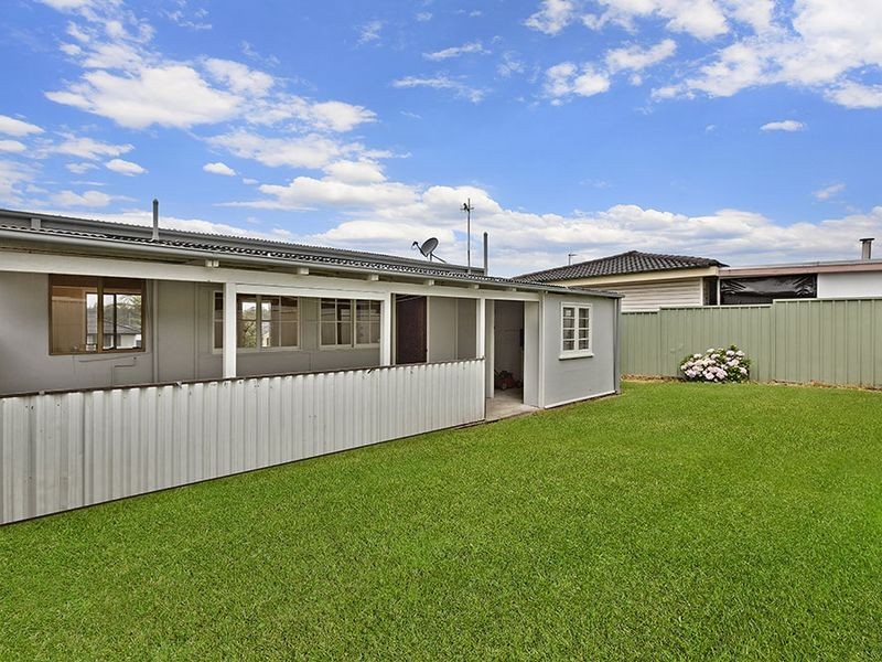 53 Bass Avenue, Killarney Vale NSW 2261