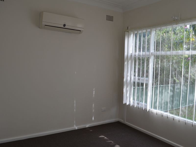 64 Kingsford Smith Drive, Berkeley Vale NSW 2261