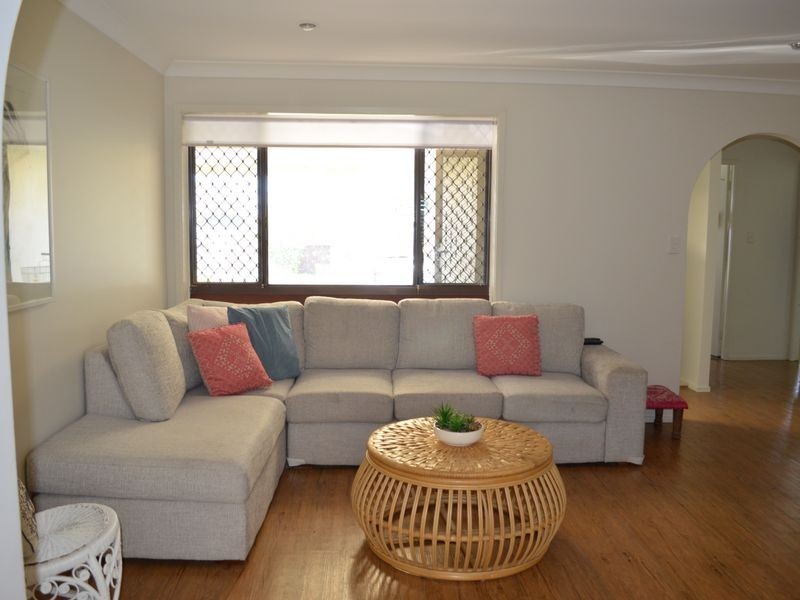 75 Brooke Avenue, Killarney Vale NSW 2261