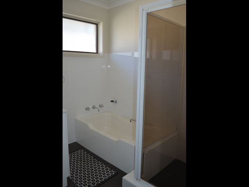 75 Brooke Avenue, Killarney Vale NSW 2261