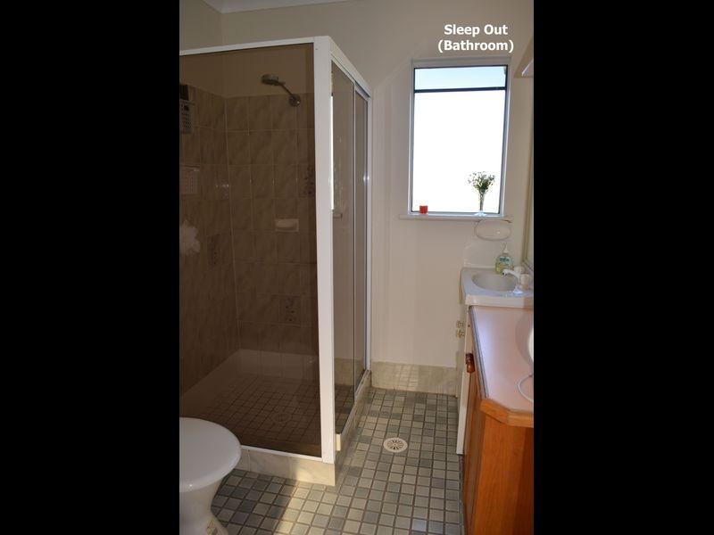 75 Brooke Avenue, Killarney Vale NSW 2261