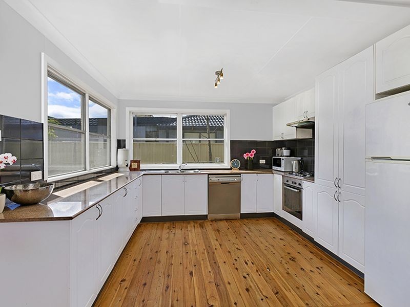 29 Colleen Street, Berkeley Vale NSW 2261