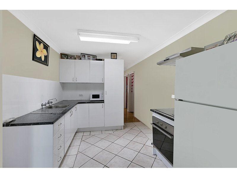 35 Cornish Ave, Killarney Vale NSW 2261