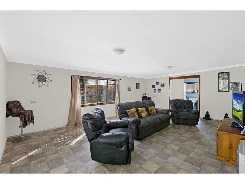 35 Cornish Ave, Killarney Vale NSW 2261