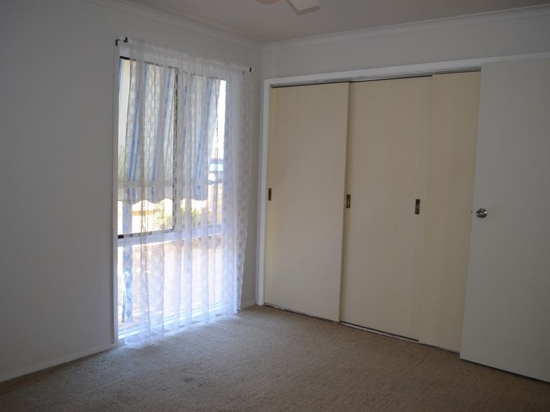 1 Pindarri Ave, Berkeley Vale NSW 2261