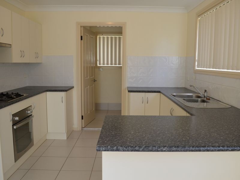 8 Rotherham Street, Bateau Bay NSW 2261