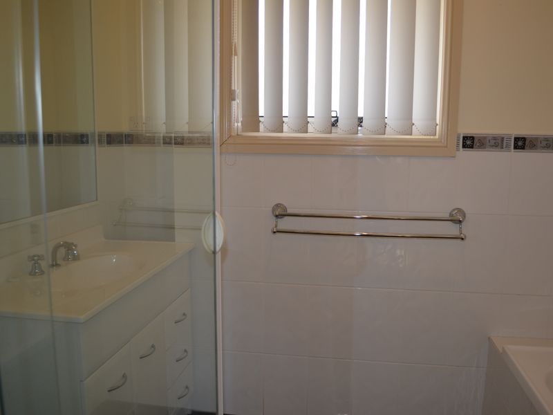 8 Rotherham Street, Bateau Bay NSW 2261