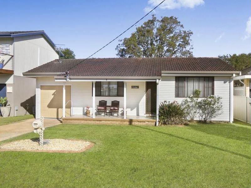 8 Cook Road, Killarney Vale NSW 2261
