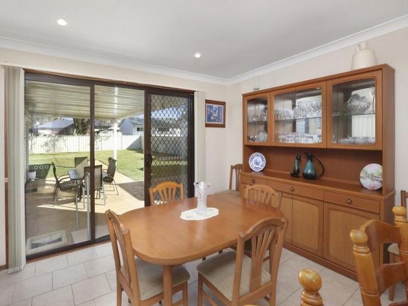 8 Cook Road, Killarney Vale NSW 2261