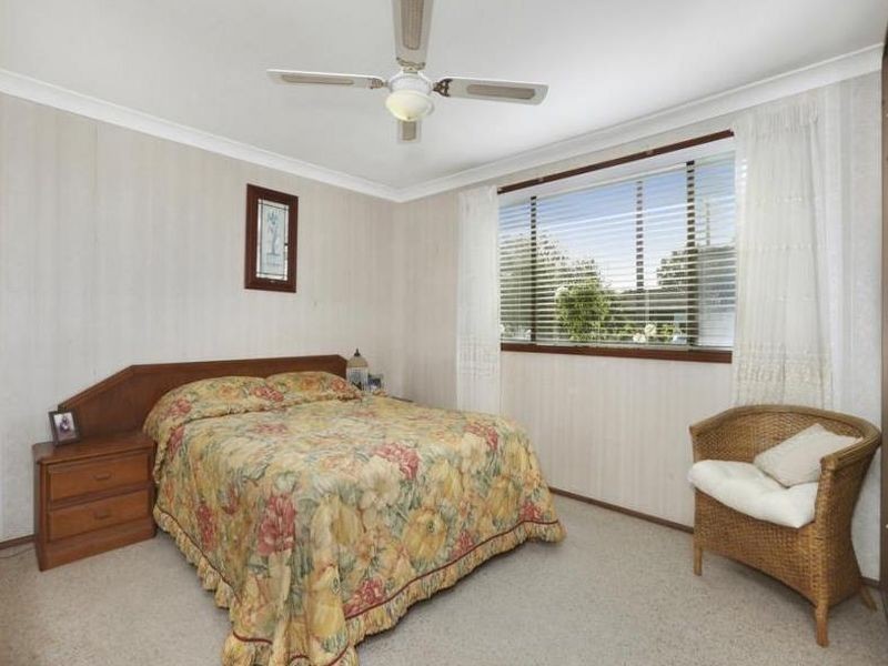 8 Cook Road, Killarney Vale NSW 2261