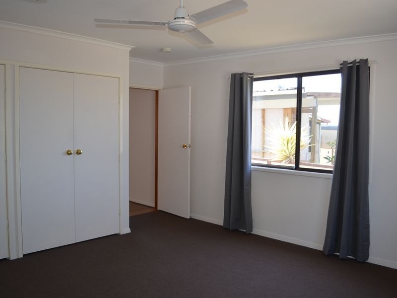 44 Dampier Blvde, Killarney Vale NSW 2261