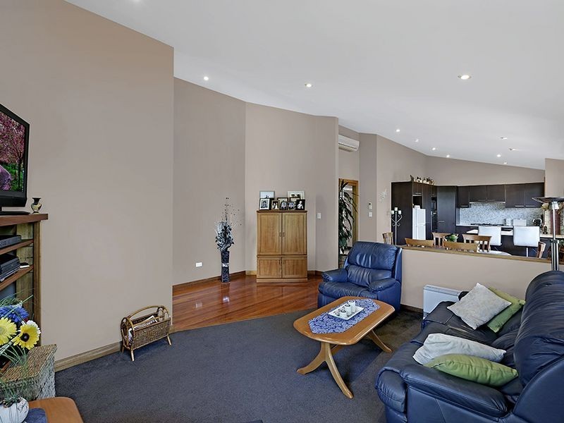 9a McLean Street, Killarney Vale NSW 2261