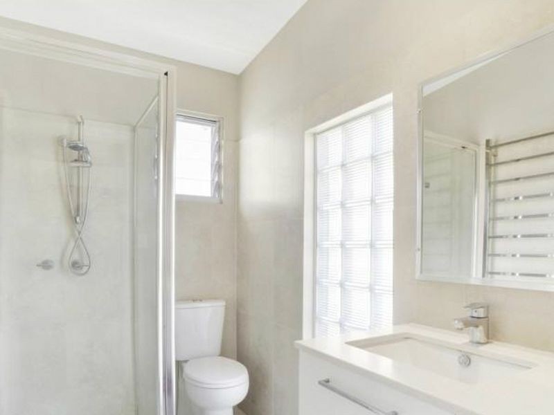 18 Hinemoa Ave, Killarney Vale NSW 2261