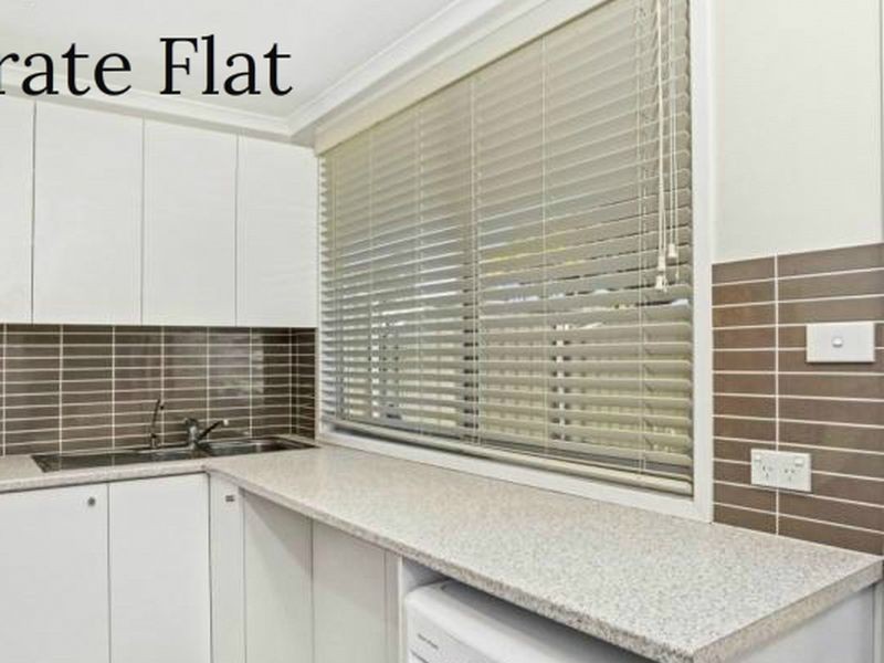 18 Hinemoa Ave, Killarney Vale NSW 2261