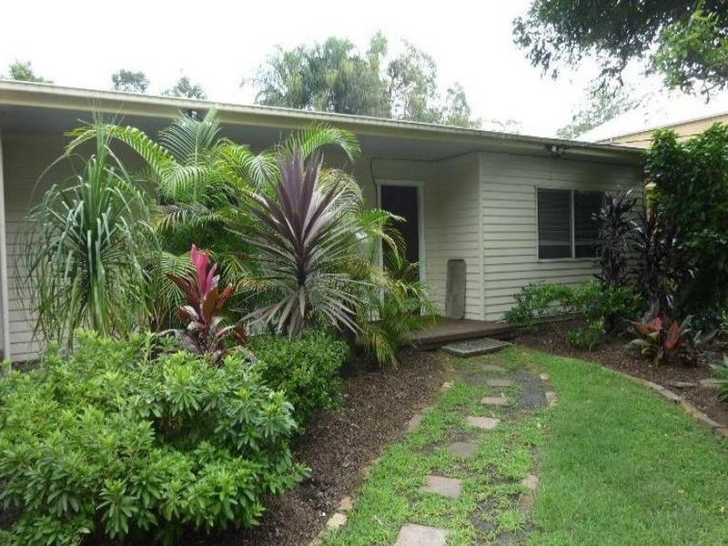 9 Pindarri Ave, Berkeley Vale NSW 2261