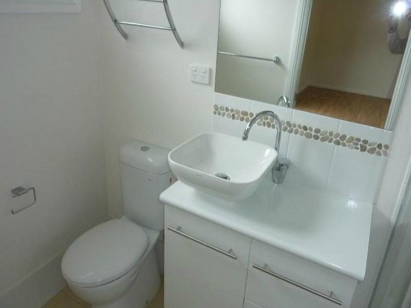 9 Pindarri Ave, Berkeley Vale NSW 2261