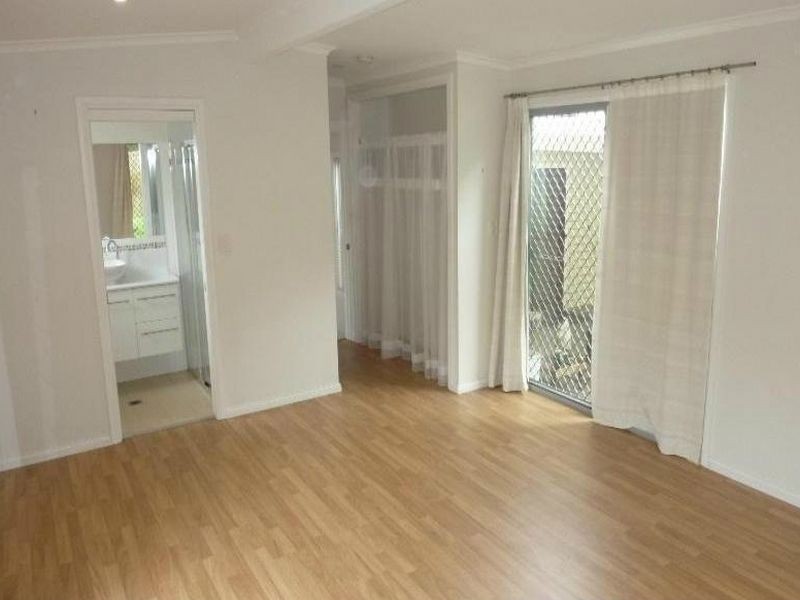 9 Pindarri Ave, Berkeley Vale NSW 2261