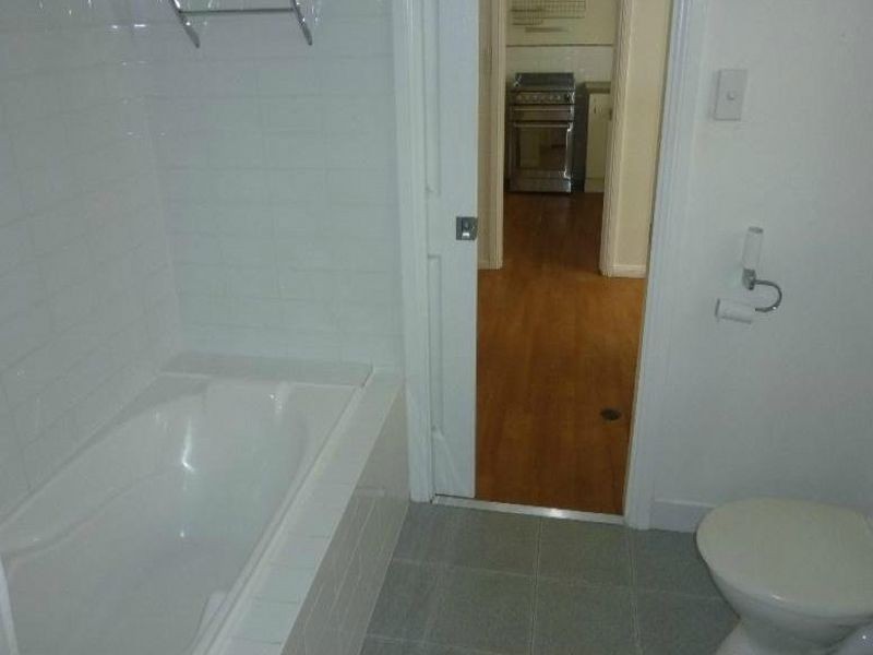 9 Pindarri Ave, Berkeley Vale NSW 2261