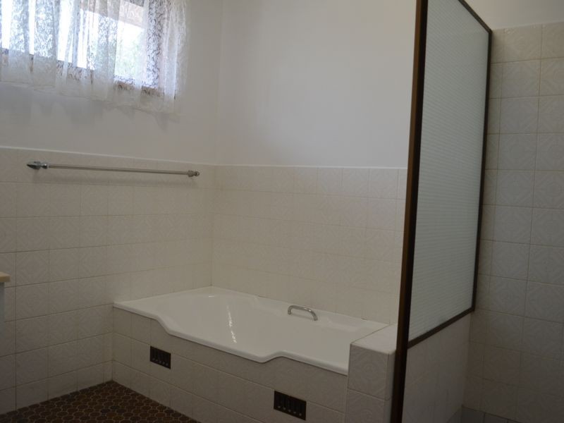 1A Robertson Road, Killarney Vale NSW 2261