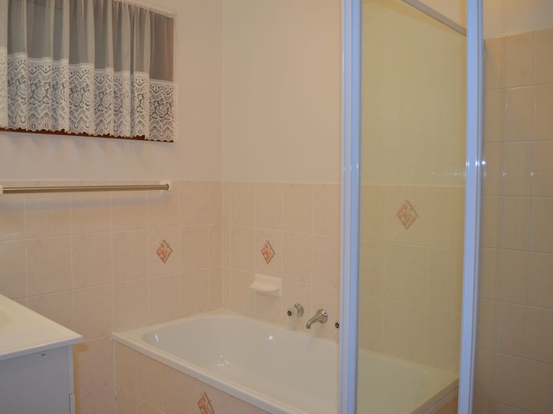 45 Dampier Blvde, Killarney Vale NSW 2261