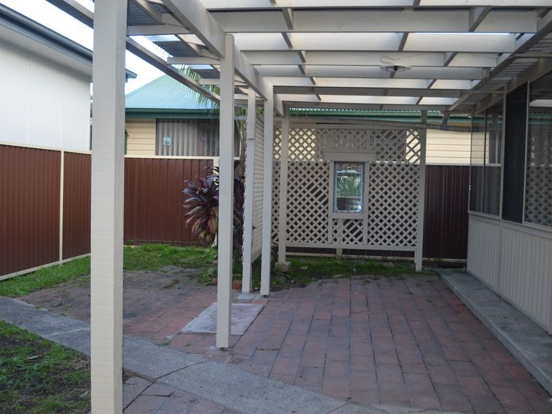 30 McLean Street, Killarney Vale NSW 2261