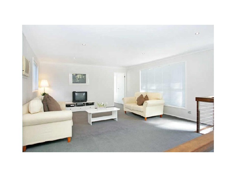 23 Laguna Pde, Berkeley Vale NSW 2261