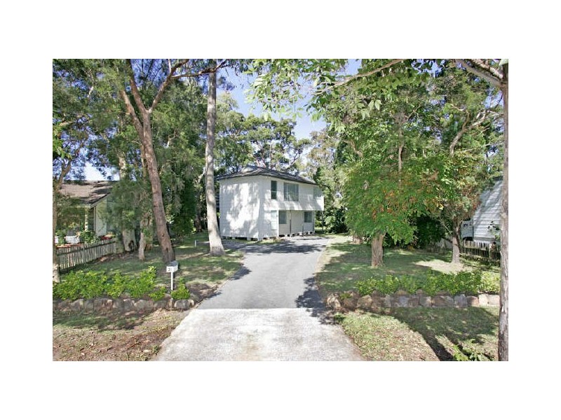 23 Laguna Pde, Berkeley Vale NSW 2261