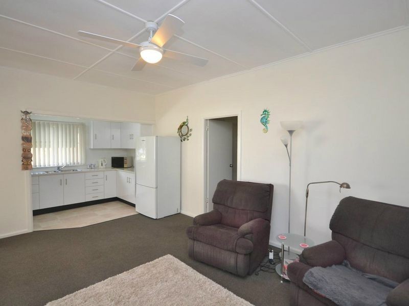 60 Lucinda Ave, Killarney Vale NSW 2261