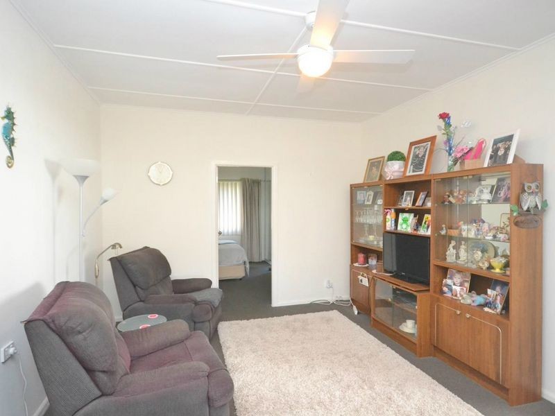 60 Lucinda Ave, Killarney Vale NSW 2261