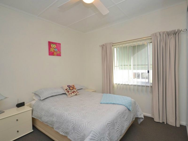 60 Lucinda Ave, Killarney Vale NSW 2261