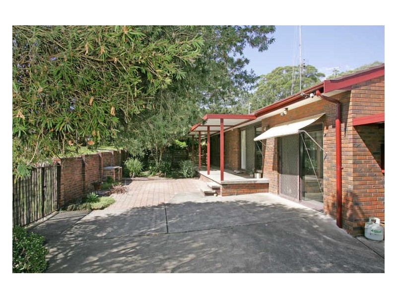 1 Roger Cresent, Berkeley Vale NSW 2261