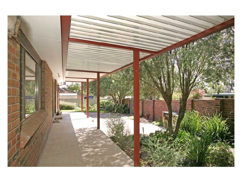 1 Roger Cresent, Berkeley Vale NSW 2261