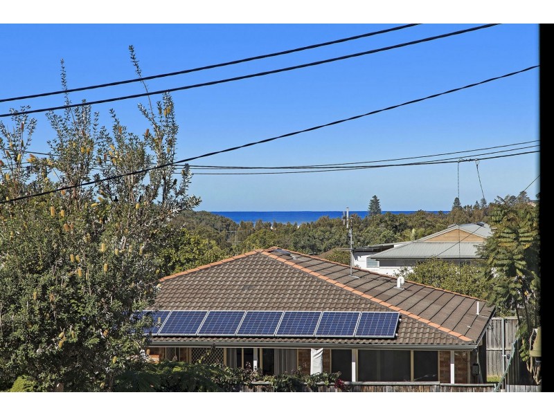 5 Warrina Street, Wamberal NSW 2260