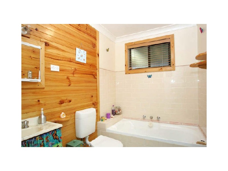 Berkeley Vale NSW 2261