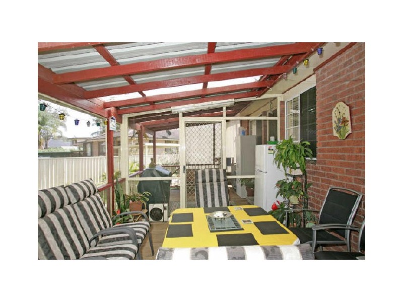 68 Kerry Cresent, Berkeley Vale NSW 2261