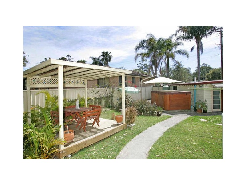 68 Kerry Cresent, Berkeley Vale NSW 2261