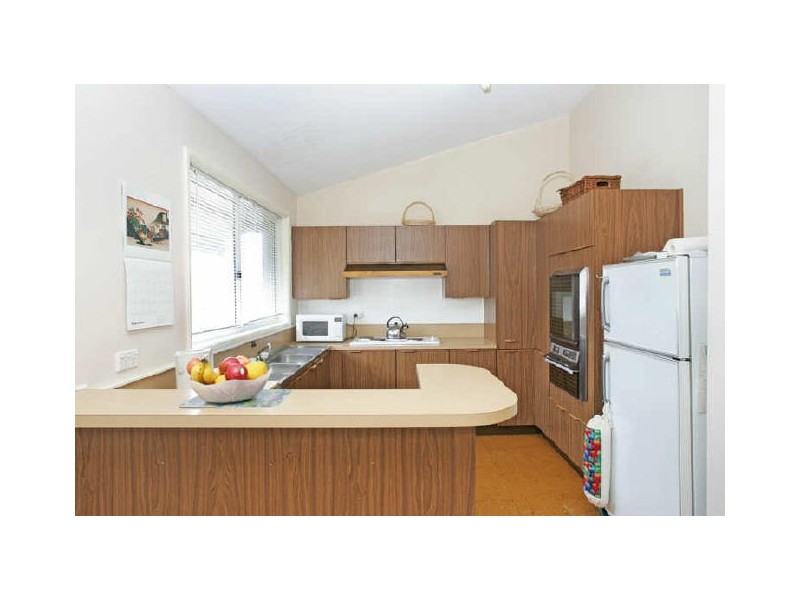 383 Lakedge Ave, Berkeley Vale NSW 2261
