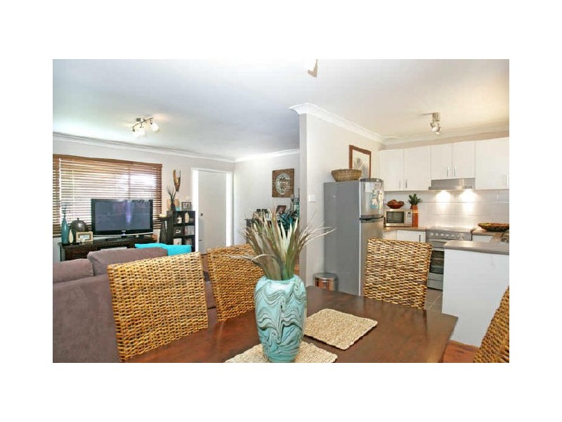 16 Peach Ave, Tumbi Umbi NSW 2261